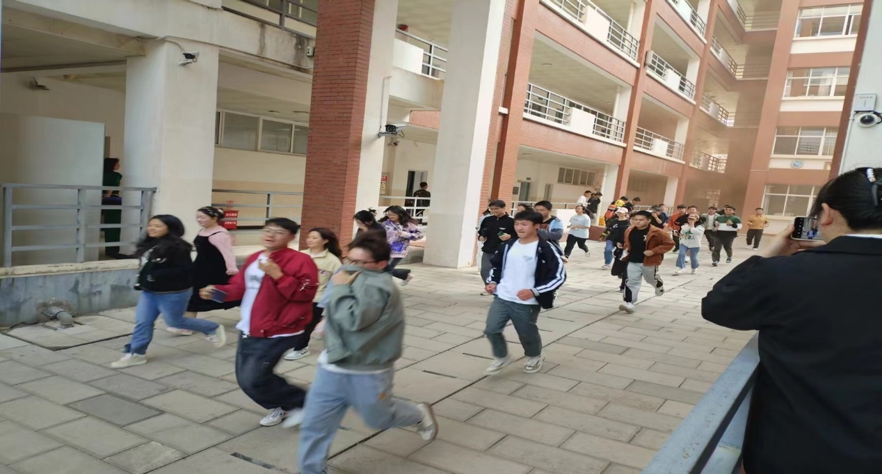 b060054b0eca4cceb3cfc8a7384537ac.Jpeg